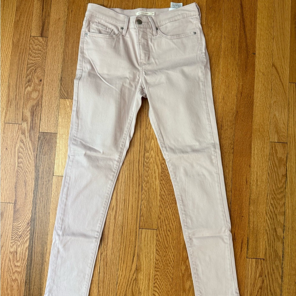Levi's Women's Soft Pink Skinny Jeans